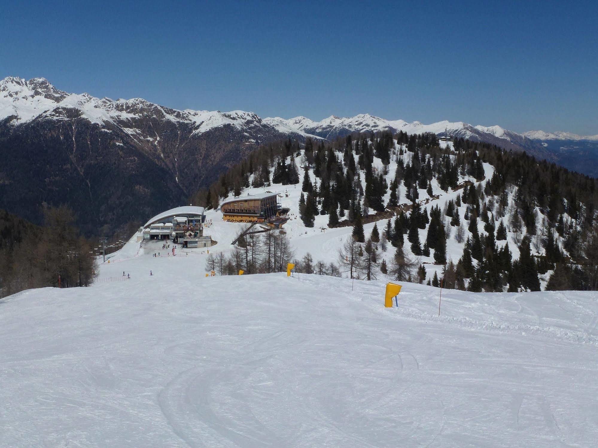 Affittacamere Lago Rotondo Mezzana  Εξωτερικό φωτογραφία
